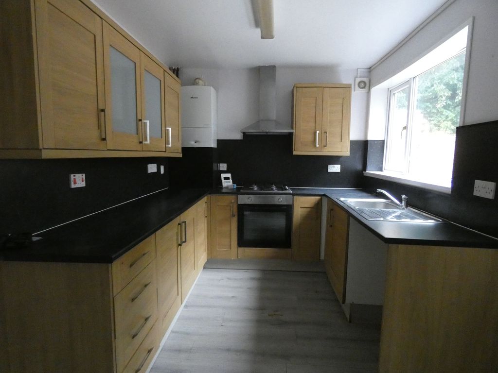 Kitchen- click for photo gallery